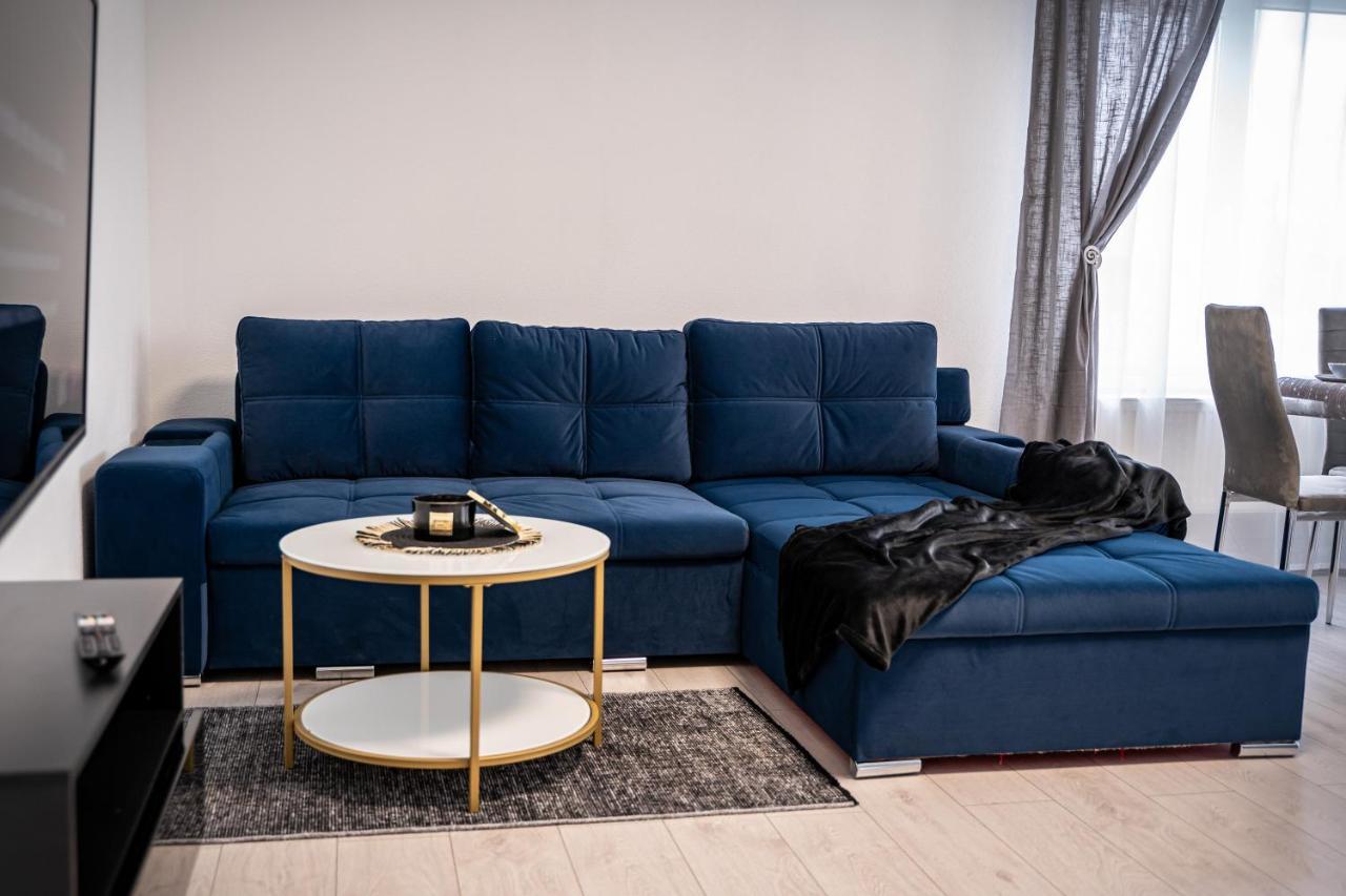 Cozy Apartment In Dumbravita Dumbravita  Bagian luar foto